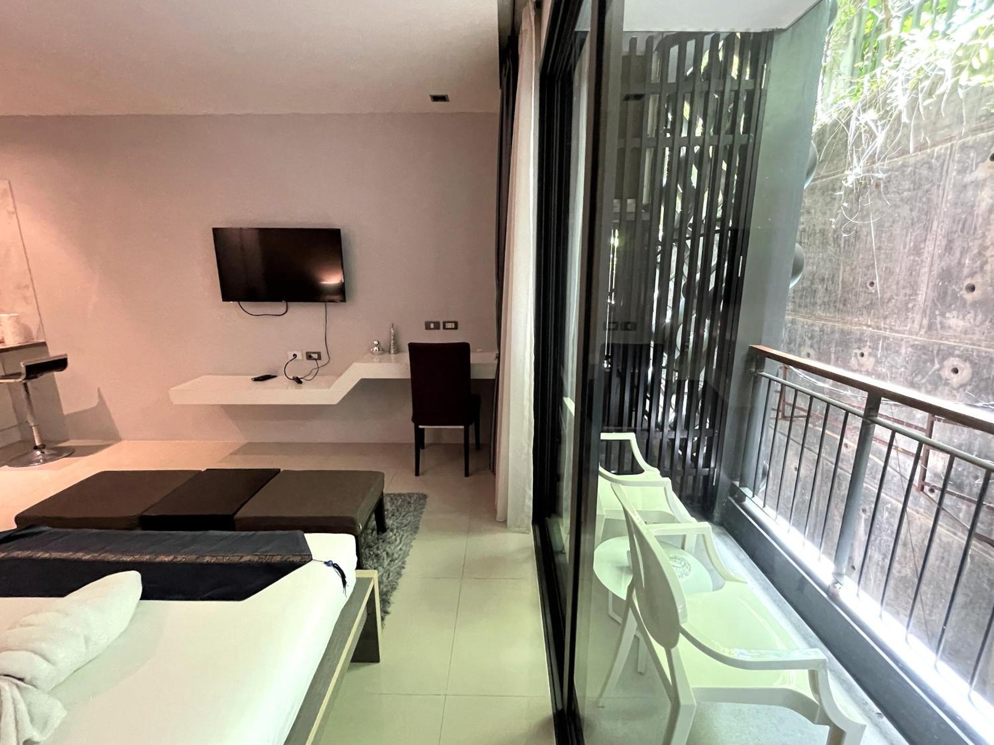 Private Apartment At Emerald Terrace Patong Ngoại thất bức ảnh